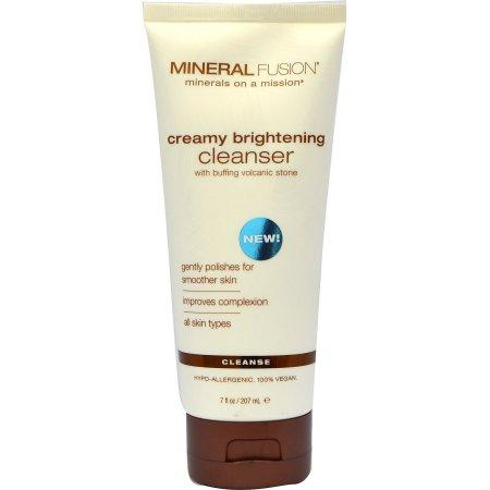 Creamy Brightening Cleanser Image 1